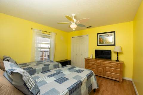 1042 SW Dartmouth Avenue, Port St. Lucie FL - photo 14 of 36