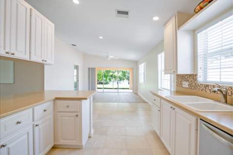 11320 SW Pembroke Drive, Port St. Lucie FL - photo 9 of 50