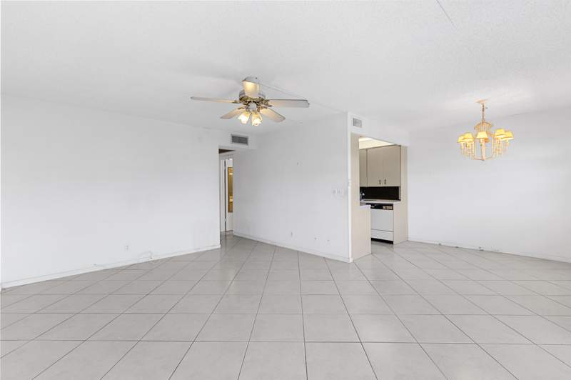 2 bedroom Condominium at 4096 Westbury H #4096, Westbury H Condo, Deerfield Beach — photo 4