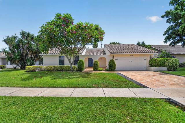 2606 SW 23rd Cranbrook Drive home for sale in Cranbrook Lake Estates
