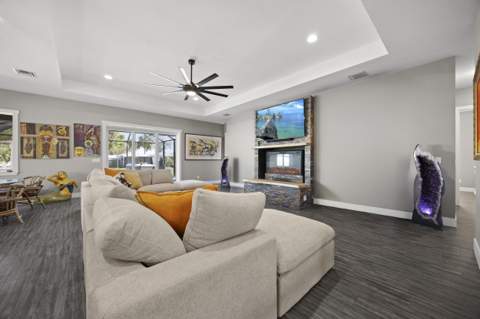 5458 Silver Oak Drive, Fort Pierce FL - photo 9 of 54