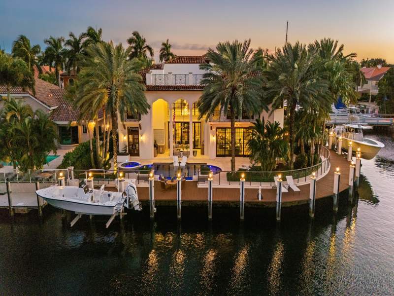 5 bedroom Single Family Residence at 2319 NE 28th Street, Lighthouse Point 3rd Sec, Lighthouse Point — photo 2
