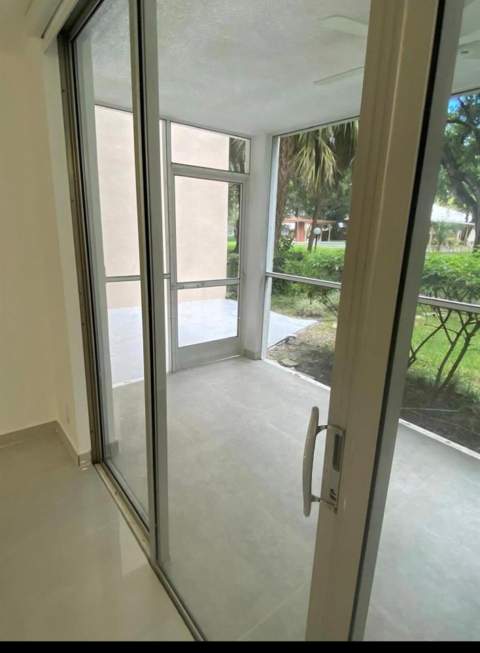 2600 NW 49th Avenue #112, Lauderdale Lakes FL - photo 10 of 14