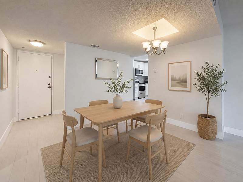 2 bedroom Condominium at 16300 Golf Club Road #201, Country Club Apts At, Weston — photo 4