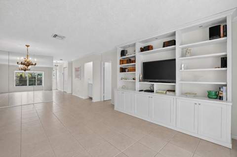 9287 Vista Del Lago #13 D, Boca Raton FL - photo 8 of 48