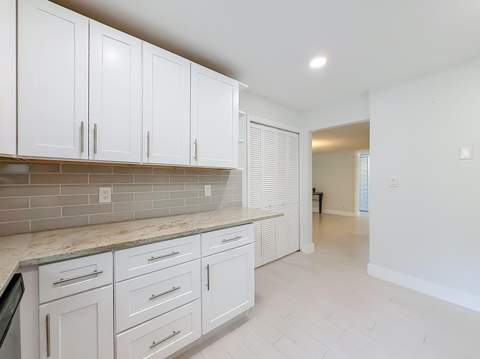 16300 Golf Club Road #201, Weston FL - photo 11 of 48