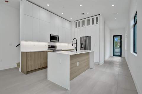 606 SW 7th Avenue, Fort Lauderdale FL - photo 11 of 60