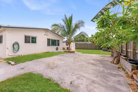 4641 SW 25th Terrace, Dania Beach FL - photo 23 of 27