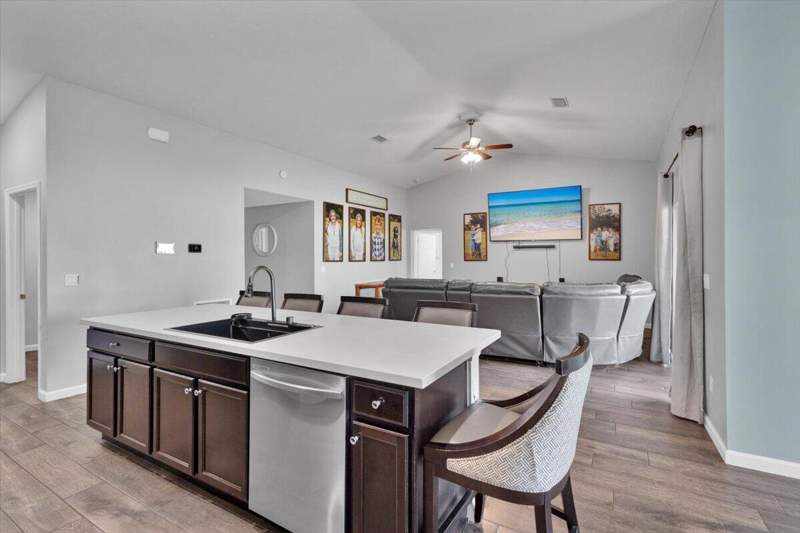 4 bedroom Single Family Residence at 5263 NW East Delwood Drive, Torino, Port St. Lucie — photo 4