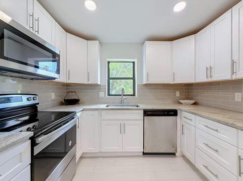 16300 Golf Club Road #201, Weston FL - photo 8 of 48