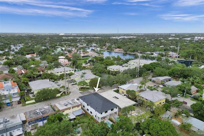 3 bedroom Townhouse at 608 SW 7th Avenue, Tarpon River, Fort Lauderdale — photo 2