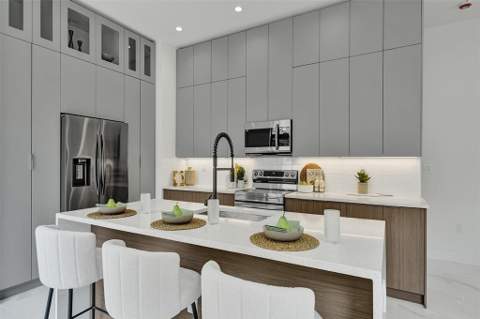 608 SW 7th Avenue, Fort Lauderdale FL - photo 7 of 19