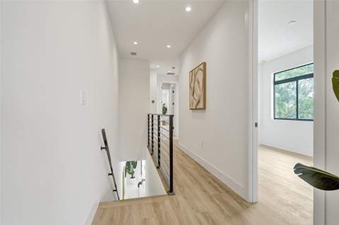 608 SW 7th Avenue, Fort Lauderdale FL - photo 9 of 19
