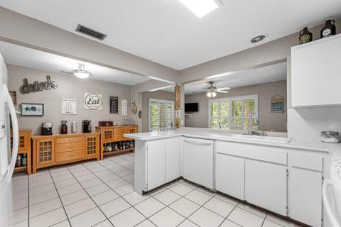 612 NW 7th Court, Boynton Beach FL - photo 11 of 35