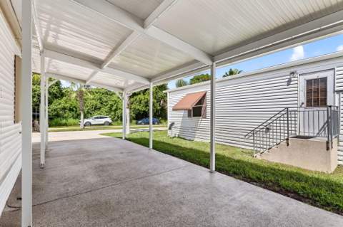 23 Mediterranean Boulevard, Port St. Lucie FL - photo 6 of 60