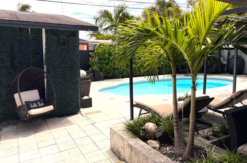 3 bedroom Single Family Residence at 372 Lytle Street, Broadmoor Sec 4, West Palm Beach — photo 2