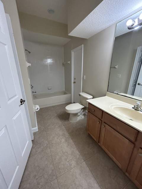 3804 Victoria Road, West Palm Beach FL - photo 12 of 44