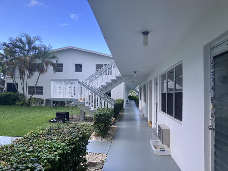 1 bedroom Condominium at 275 Windsor L, Windsor Condos, West Palm Beach — photo 5