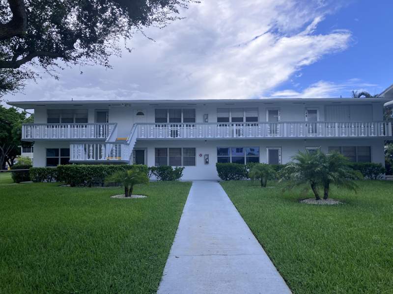 1 bedroom Condominium at 275 Windsor L, Windsor Condos, West Palm Beach — photo 2