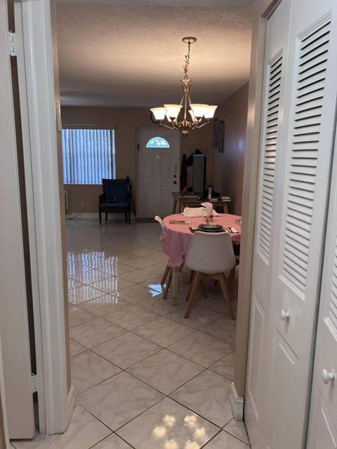 275 Windsor L, West Palm Beach FL - photo 17 of 28