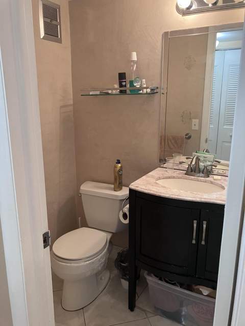 275 Windsor L, West Palm Beach FL - photo 18 of 28