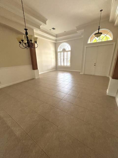 3804 Victoria Road, West Palm Beach FL - photo 6 of 44
