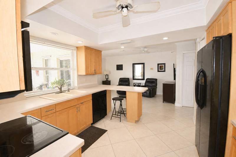 3 bedroom Single Family Residence at 630 West Drive, Homewood Park, Delray Beach — photo 5