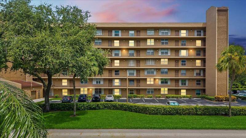 2 bedroom Condominium at 4570 NW 18th Avenue #310, Waters Edge Towers Condo, Deerfield Beach — photo 3