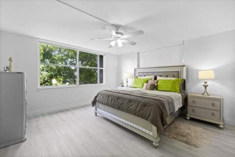 4570 NW 18th Avenue #310, Deerfield Beach FL - photo 21 of 37