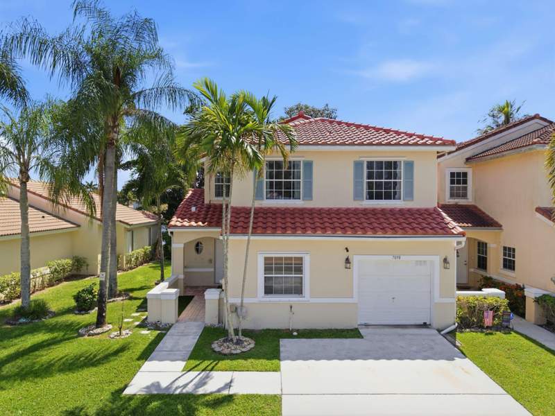 3 bedroom Townhouse at 7098 Burgess Drive, Lake Charleston Misty Cay, Lake Worth — photo 2