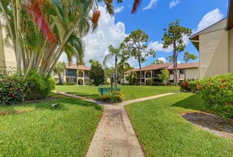 331 Knotty Pine Circle #C-1, Greenacres FL - photo 15 of 20