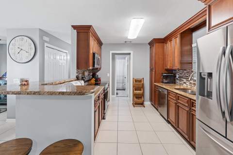 7506 Kenwood Road, Fort Pierce FL - photo 7 of 26