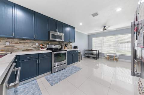 4176 Torres Circle, West Palm Beach FL - photo 9 of 21