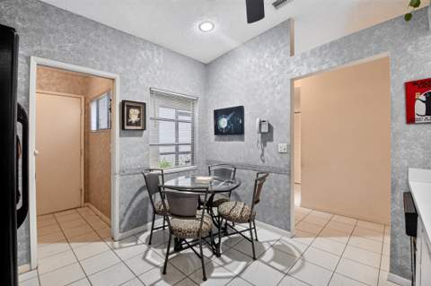 8179 Whispering Palm Drive, Boca Raton FL - photo 9 of 41