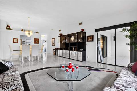 8179 Whispering Palm Drive, Boca Raton FL - photo 15 of 41