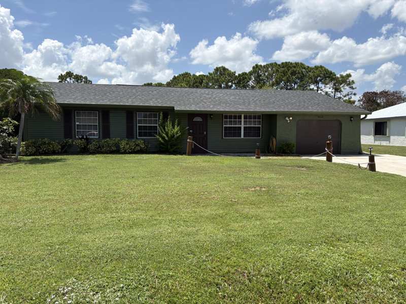 3 bedroom Single Family Residence at 1422 SE Arenson Lane, Port St Lucie Section 52, Port St. Lucie — photo 1