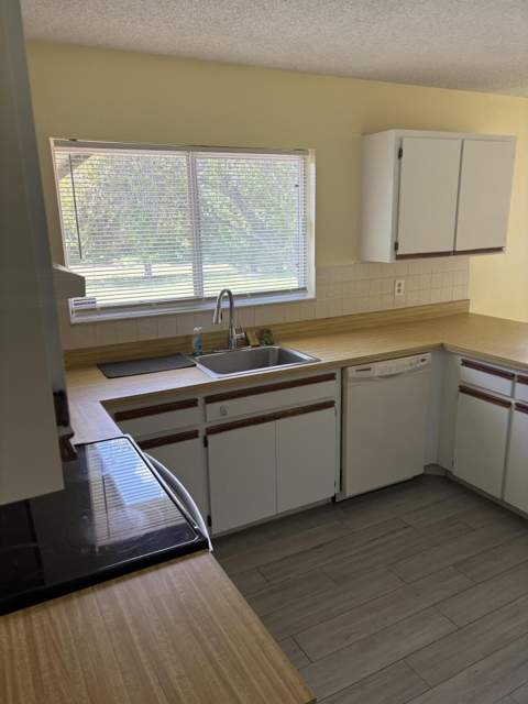 1422 SE Arenson Lane, Port St. Lucie FL - photo 19 of 26