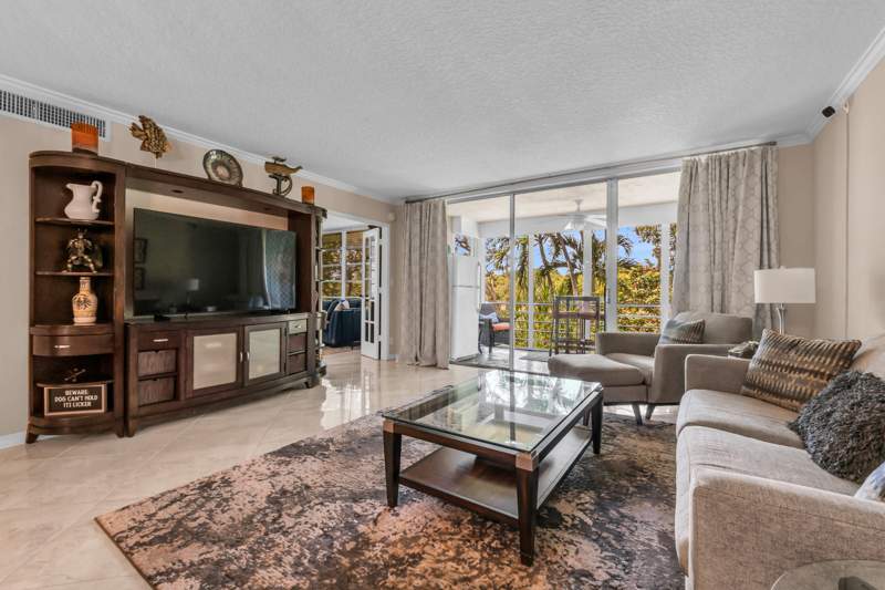 3 bedroom Condominium at 3201 N Course Lane #212, No 6 Palm-Aire Country Club, Pompano Beach — photo 5