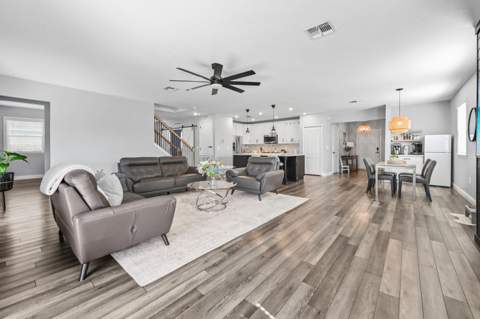 412 SW Dailey Avenue, Port St. Lucie FL - photo 10 of 49