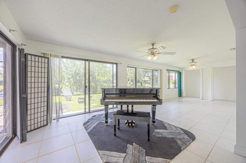 4 bedroom Single Family Residence at 9453 Burlington Place, AMERICAN HOMES AT BOCA RATON 8, Boca Raton — photo 2