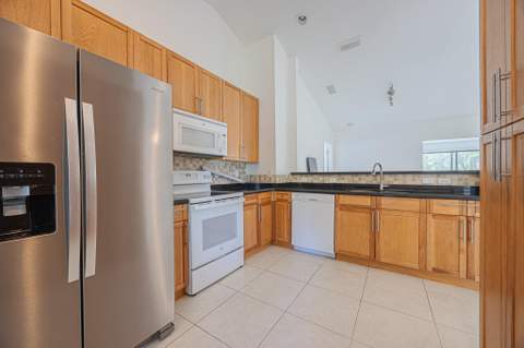 9453 Burlington Place, Boca Raton FL - photo 15 of 23