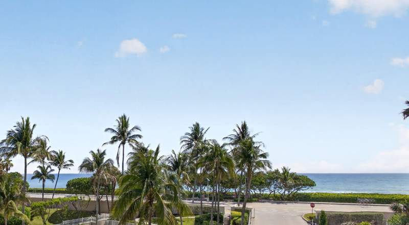 3 bedroom Condominium at 1660 S Highway A1A (Incl. separate deeded guest suite) #222, Jupiter By The Sea, Jupiter — photo 2