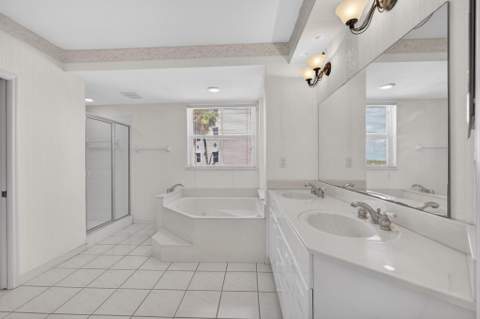 1660 S Highway A1A (Incl. separate deeded guest suite) #222, Jupiter FL - photo 15 of 31