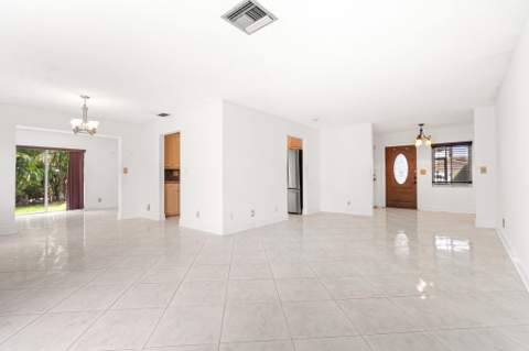 6085 Stanley Lane, Delray Beach FL - photo 9 of 25