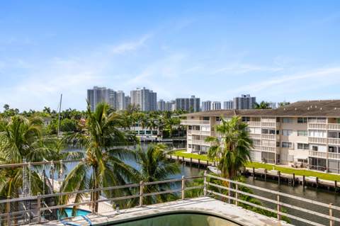 427 Golden Isles Drive, Hallandale Beach FL - photo 22 of 23