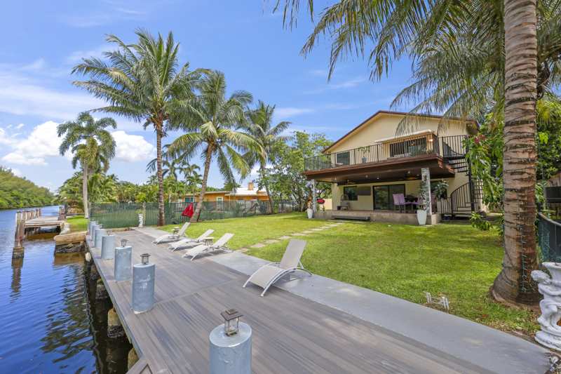 4 bedroom Single Family Residence at 4406 SW 35th Avenue, Davis Isles, Fort Lauderdale — photo 1