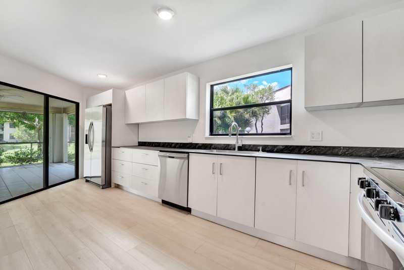 3 bedroom Condominium at 3359 Lucerne Park Drive, Lucerne Park Condos , Greenacres — photo 1