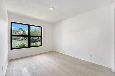 3359 Lucerne Park Drive, Greenacres FL - photo 20 of 41