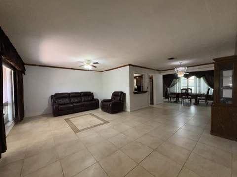7761 Biltmore Boulevard, Miramar FL - photo 15 of 96