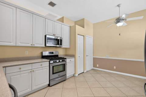 174 NW Lawton Road, Port St. Lucie FL - photo 13 of 67